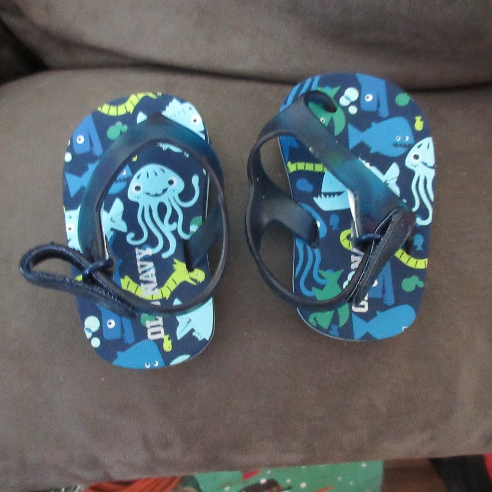 Old Navy baby flip flops